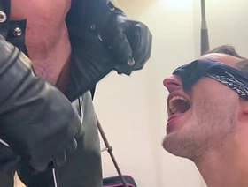 LEATHER MASTER DOMINATES TWINK- BRETT TYLER AND DAREK KRAFT