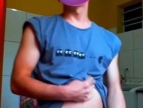 Novinho Nerd Batendo na lavanderia