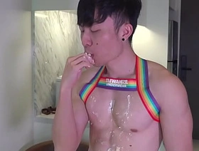This model is getting so passionate eating cake!Smooth body, six pack, cute and defined biceps!