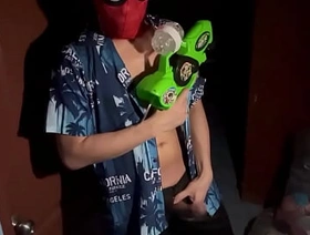 Songkran Festival in Thailand สงกรานต์แล้วเล่นน้ำกันครับ