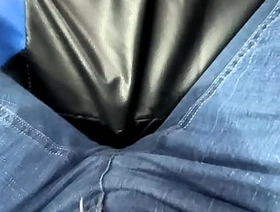 I peeing in my car