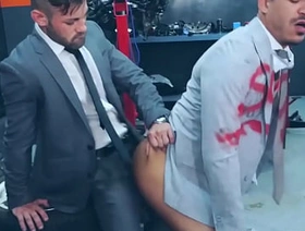 Handsome hunk Jonathan Miranda deepthroats rock hard cock